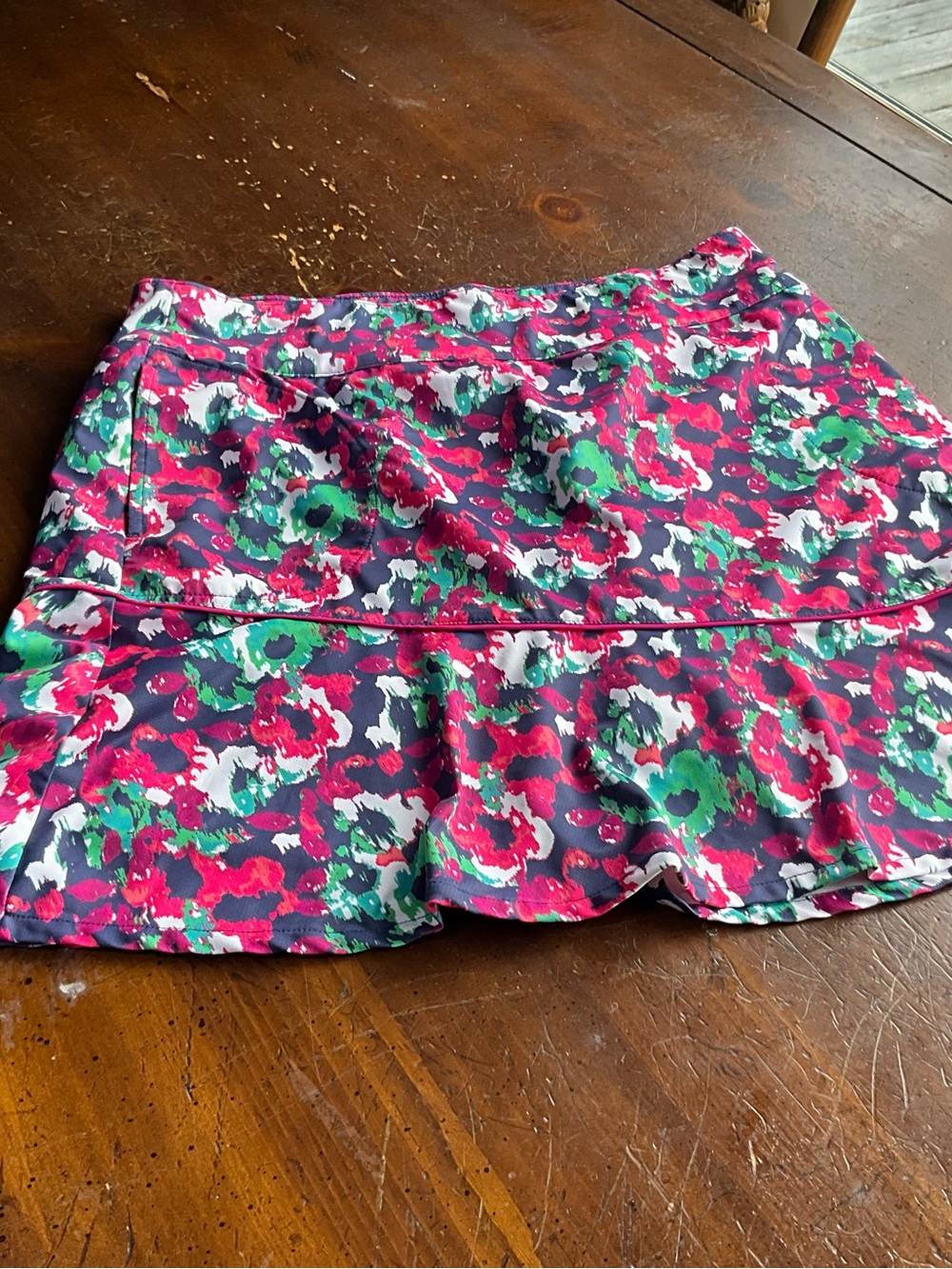 Fairway & Greene size large ruffled skort
